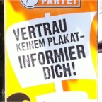 VertraueKeinemPlakatAlt